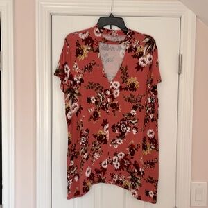 🌺🌼a.n.a ASYMMETRICAL SHORT SLEEVE FLORAL TOP in Size XL